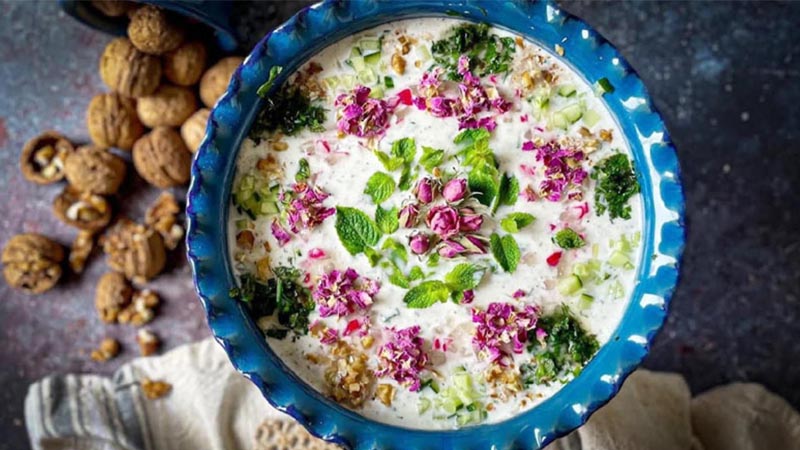 طرز تهیه آبدوغ خیار لاکچری